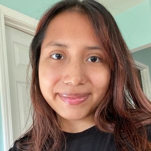 Meet your Posher, Leonela